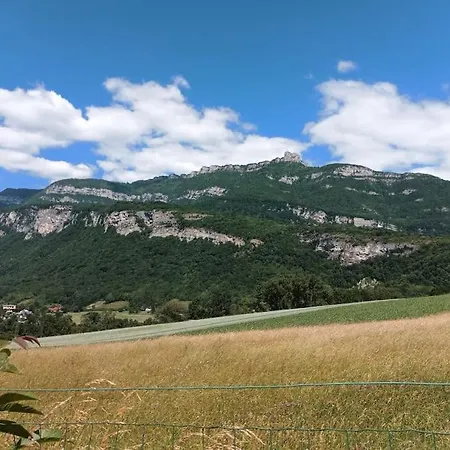 Maison Chaleureuse Calme Avec Vue Sur La Montagne. * Chambéry