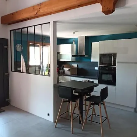 Maison Chaleureuse Calme Avec Vue Sur La Montagne. Prázdninový dům Chambéry