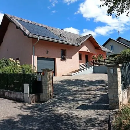 Prázdninový dům Maison Chaleureuse Calme Avec Vue Sur La Montagne. Chambéry