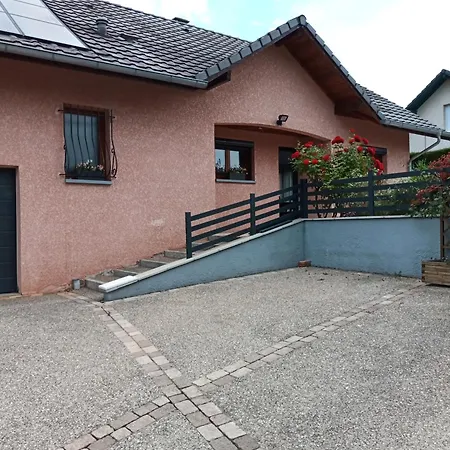 Prázdninový dům Maison Chaleureuse Calme Avec Vue Sur La Montagne. Chambéry